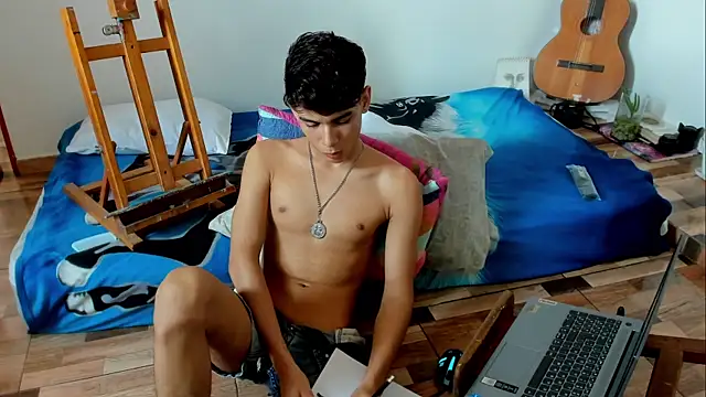 AliottTwink live sex cam