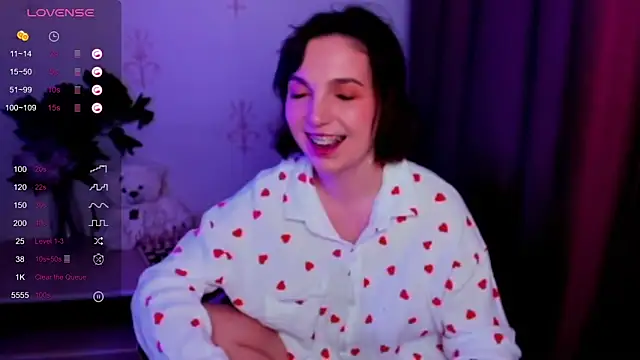 KindHazelHere_ live sex cam