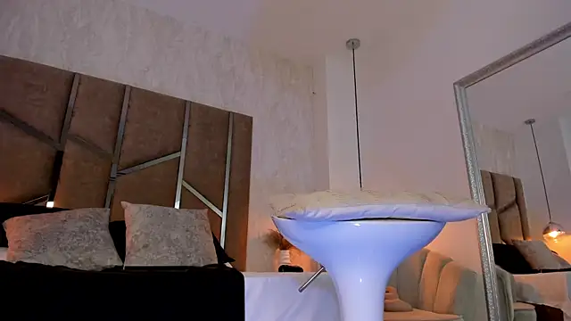 Martinaa_Jones_ live sex cam