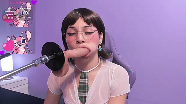 lucrecia_sucker live sex cam