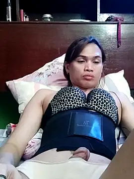 QueenSoreal live sex cam