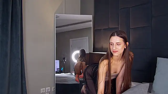 yourselenaa's cam snapshot