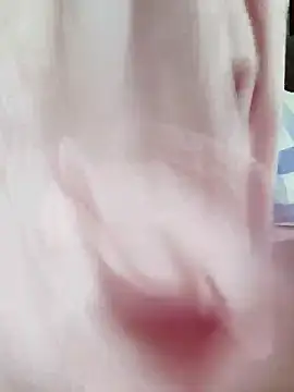 QueenSoreal live sex cam