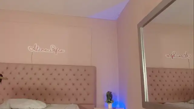alice_sofia live sex cam