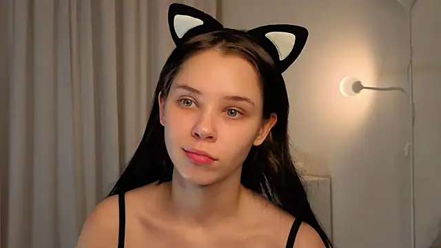 slyshypie's cam snapshot