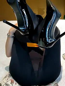 Melody87 live sex cam