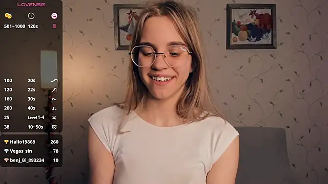 JoanBaggott live sex cam