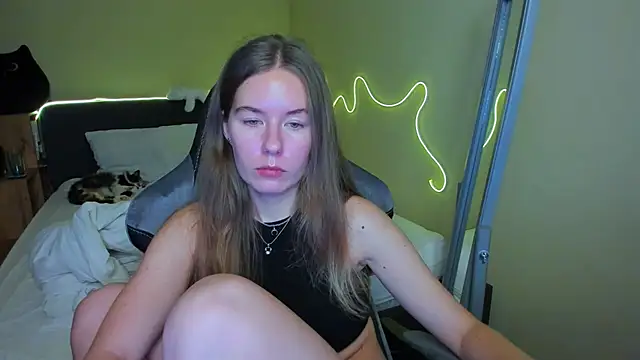 EmilyPaw live sex cam