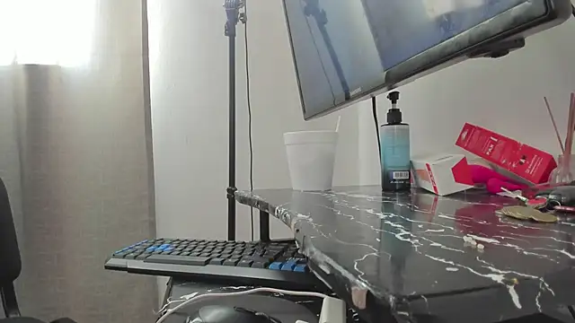 twerkgirl-coral's cam snapshot