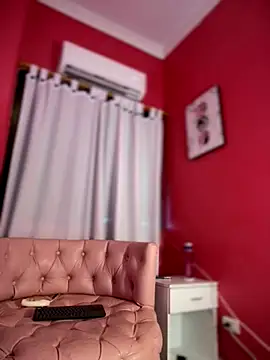 LeahSinclaire's cam snapshot