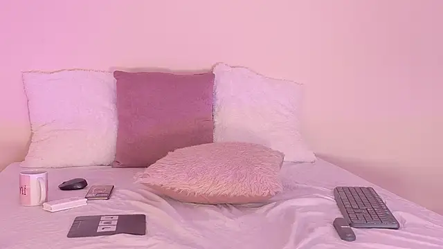 Roxanna-Mill's cam snapshot