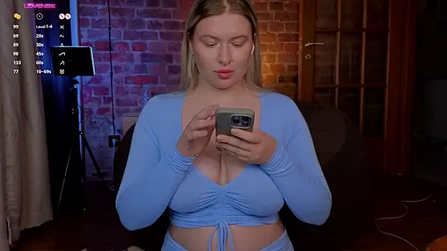 helen_frogg's cam snapshot