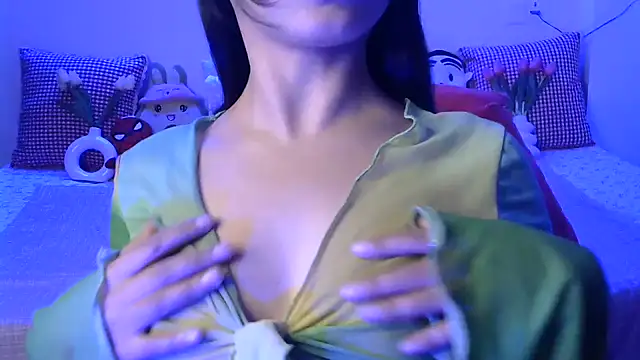 amrita2210 live sex cam