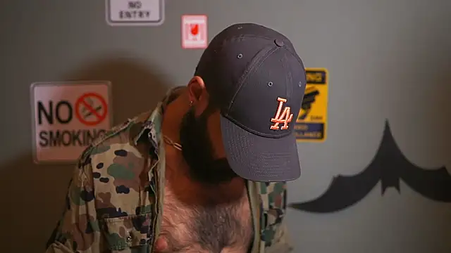 HairyRobxxx live sex cam