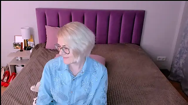 sabrinamacmarren's cam snapshot