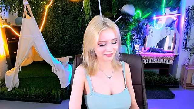 LeonaStane live sex cam