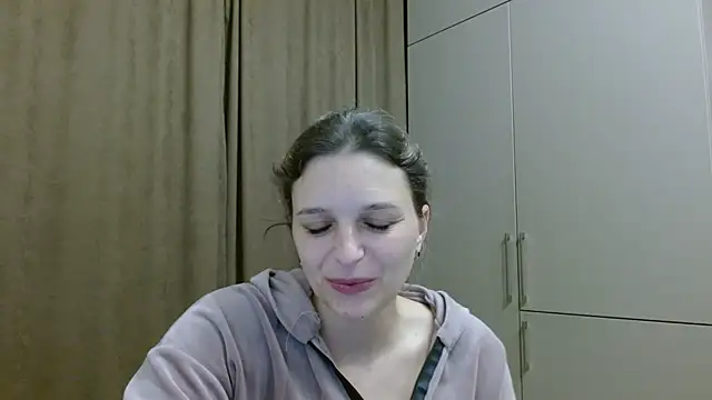 ElisSky301's cam snapshot