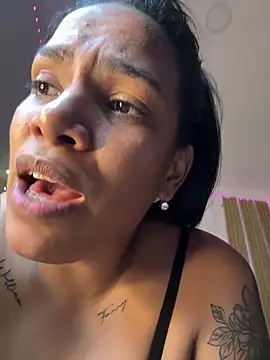 ArielleMillerr-'s cam snapshot