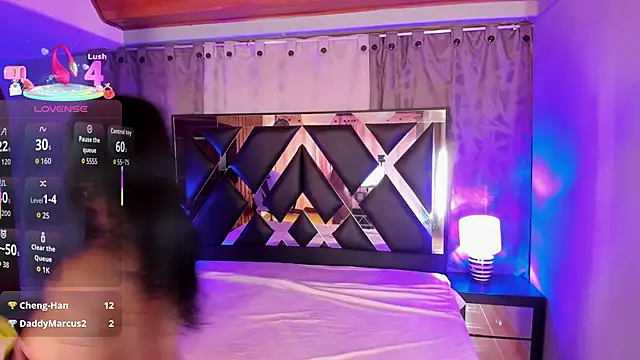 Kittyy_Bigboobs's cam snapshot