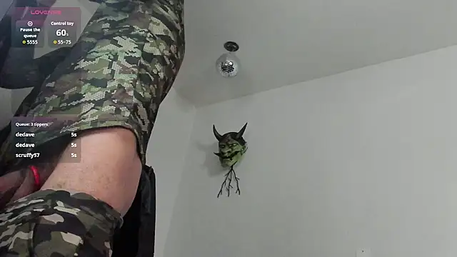 Aaron_BigDickxxx live sex cam