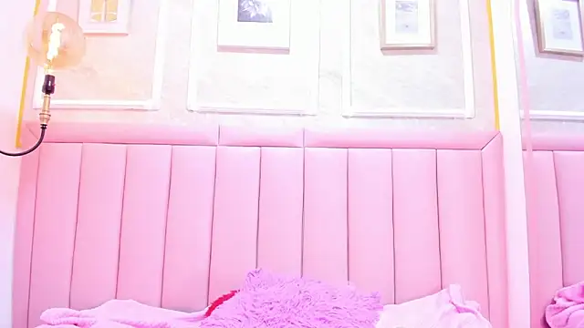 violet_myerrs's cam snapshot