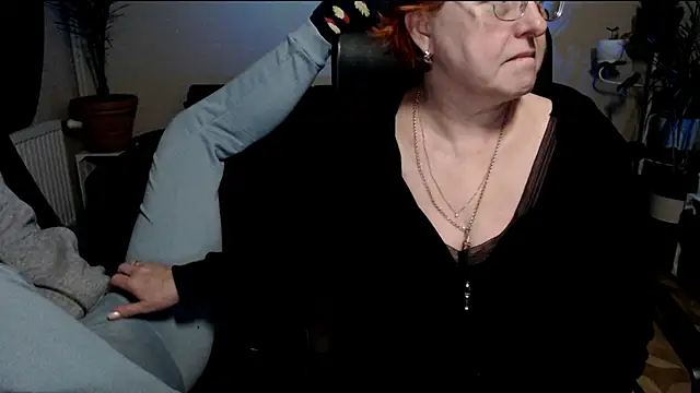 JoannaAndNeighbour live sex cam