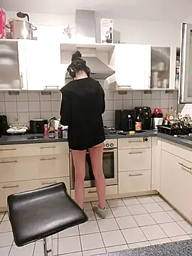 Gamergirl-Linela live sex cam