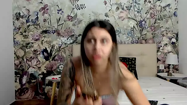 RoseDiamond06 live sex cam