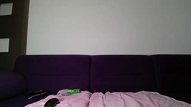 Julianna68 live sex cam