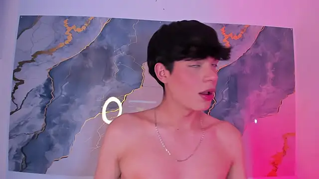 Isaac_Kurtt live sex cam