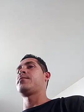 Logan_hetero1's web cam