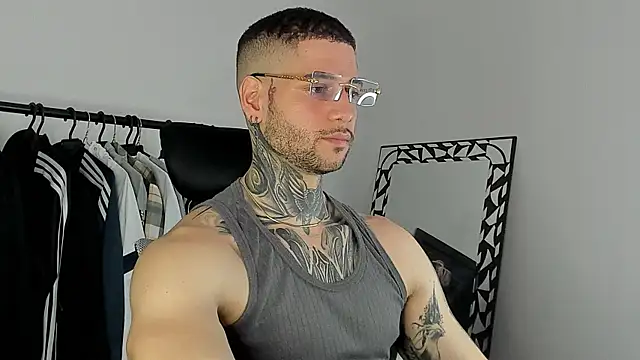 _jamesleandros1 live sex cam