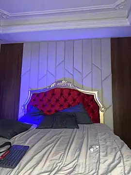 AaronCruz_ live sex cam