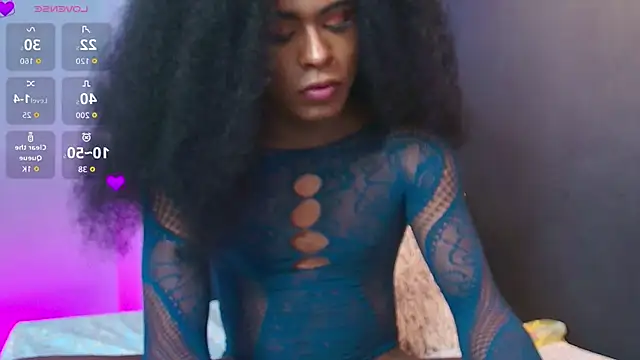 NaomiQueents live sex cam