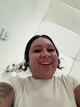 Pretty_Isadora live sex cam