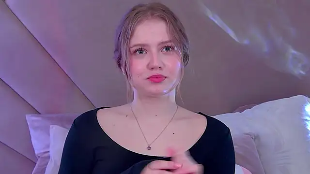 SelinSwarovski live sex cam