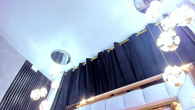 SarayRoyse live sex cam