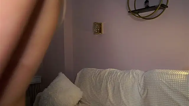 SunnivaCovil live sex cam