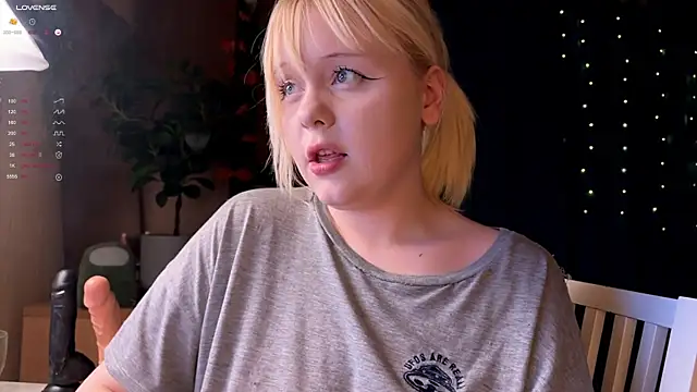 LisaLaas live sex cam