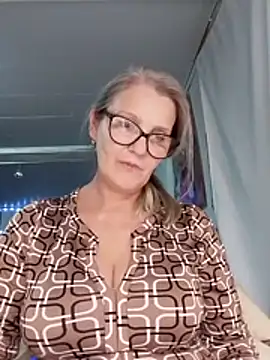 irinamaux live sex cam