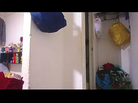 Triogirlhorny_ live sex cam