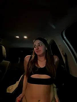 DoriDeluxe66 live sex cam