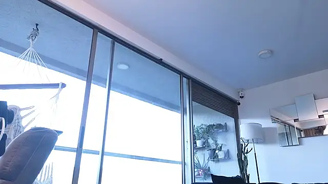 mandi4pole_ live sex cam