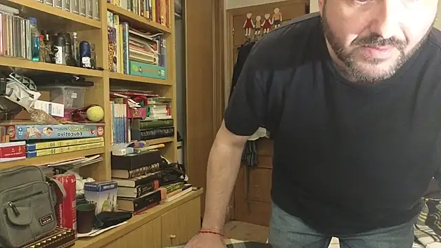 curiosillo83 live sex cam