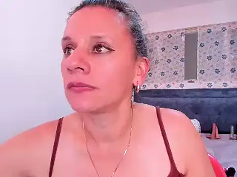 sofi_saliva2511 live sex cam