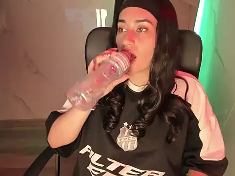 Dhany_Naugthy_ live sex cam