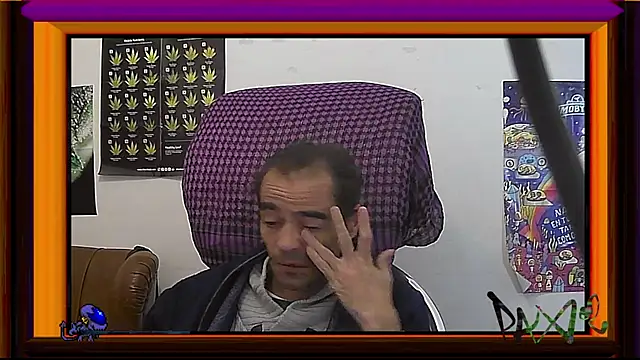 ReyDeBotones live sex cam