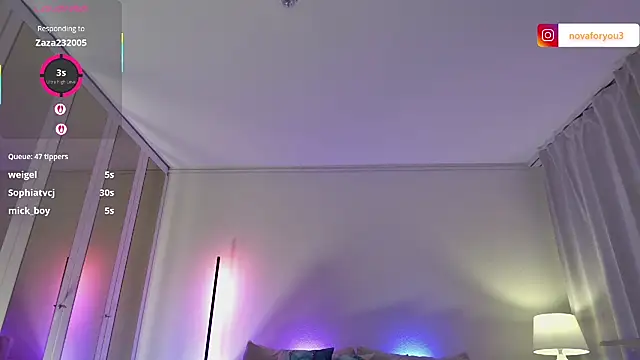 Nova-Lee live sex cam