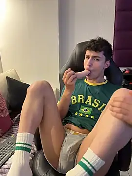 AdrianRinaldi live sex cam