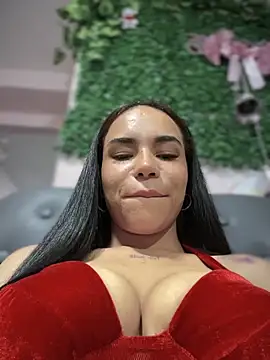 Naatalia live sex cam
